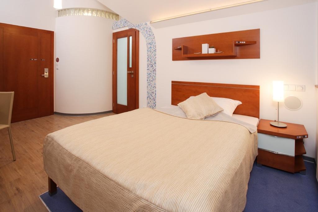 Hotel Enchanté Prešov Extérieur photo