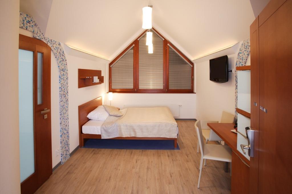 Hotel Enchanté Prešov Extérieur photo