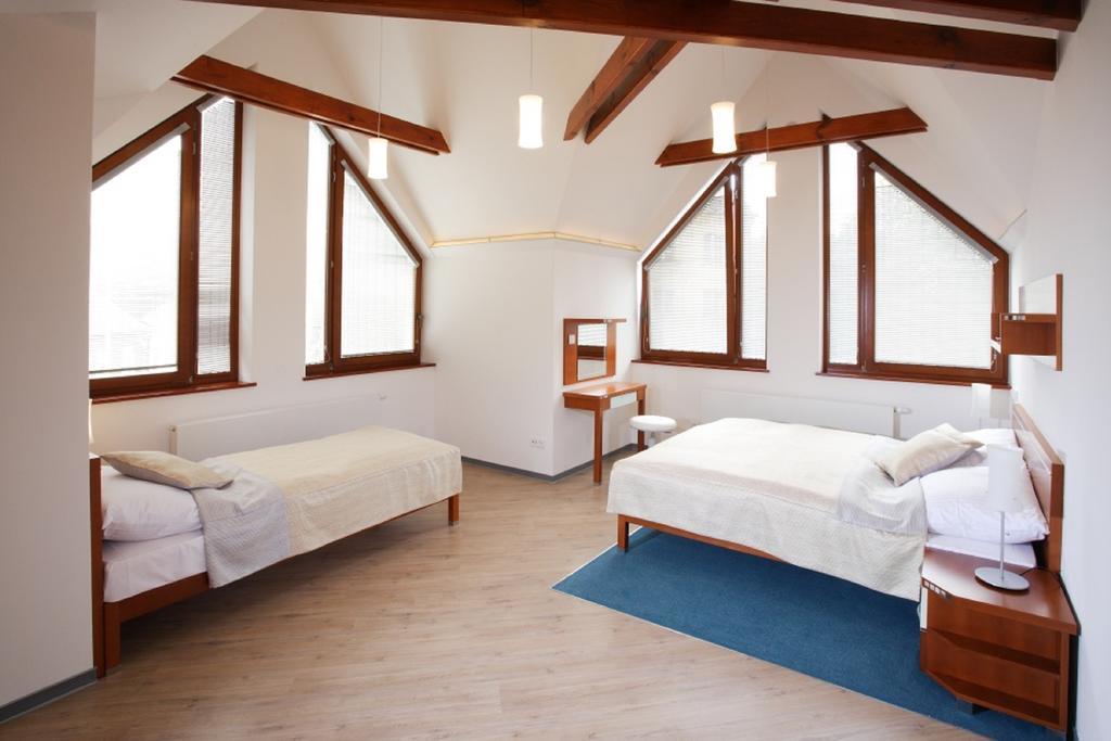 Hotel Enchanté Prešov Extérieur photo