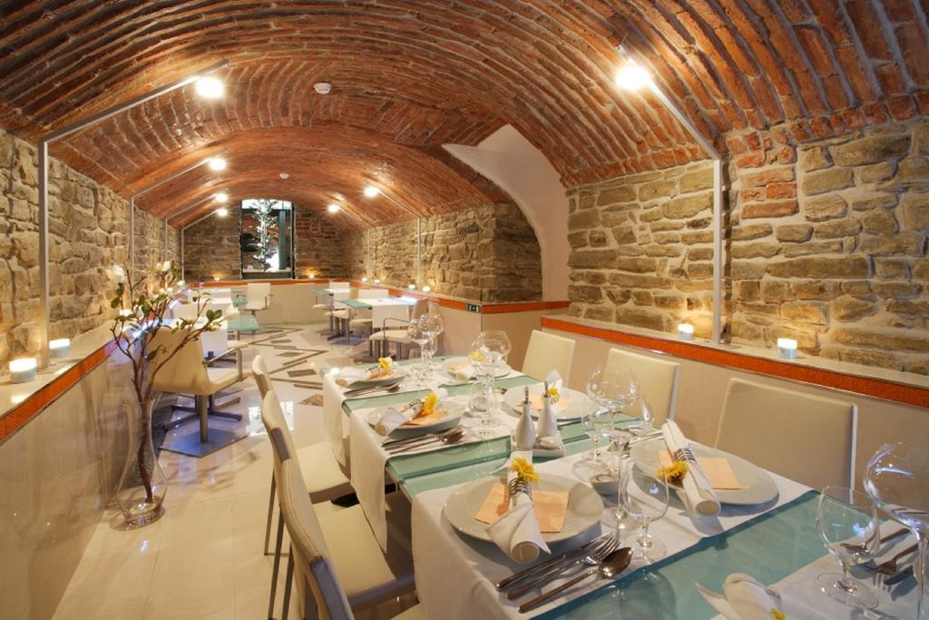 Hotel Enchanté Prešov Extérieur photo